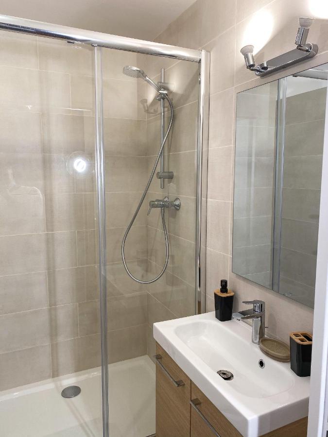 Luxueux Appartement Evry Centre - Parking - Rer A 10 Min Courcouronnes Exterior foto